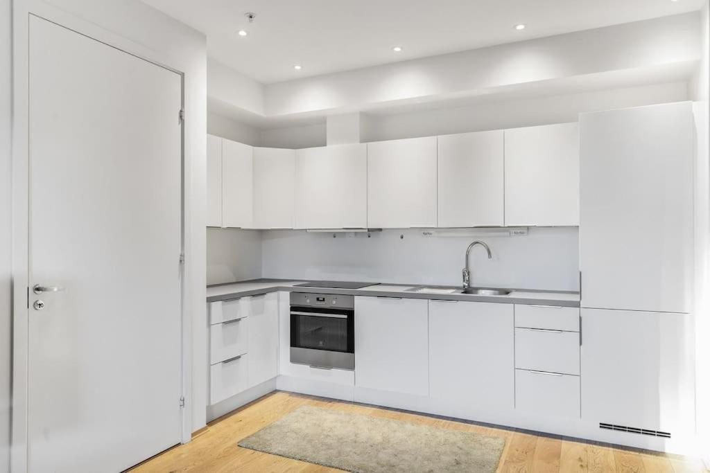 Moderne Solrik - Gratis Lading/sentralt Apartamento